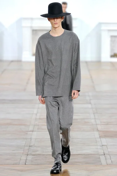 Look 7